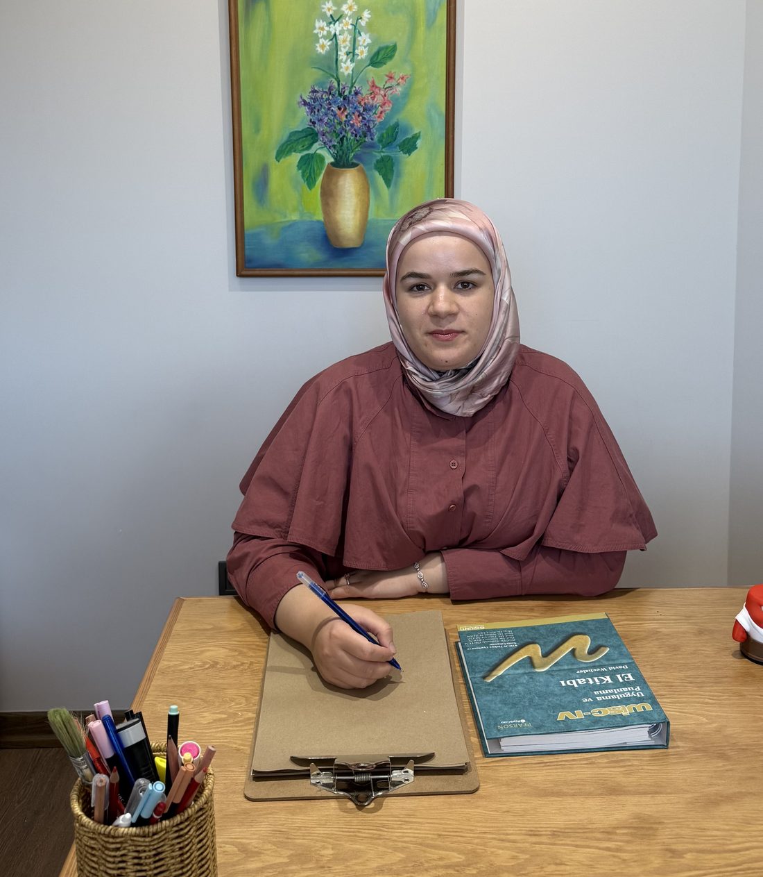 Değerlendirme çalışması sırasında not alırken